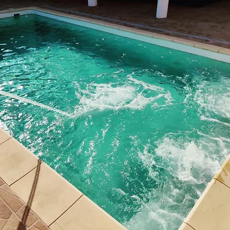 Queca Private Heated Pool Cannon Water And Jacuzzi בית נופש